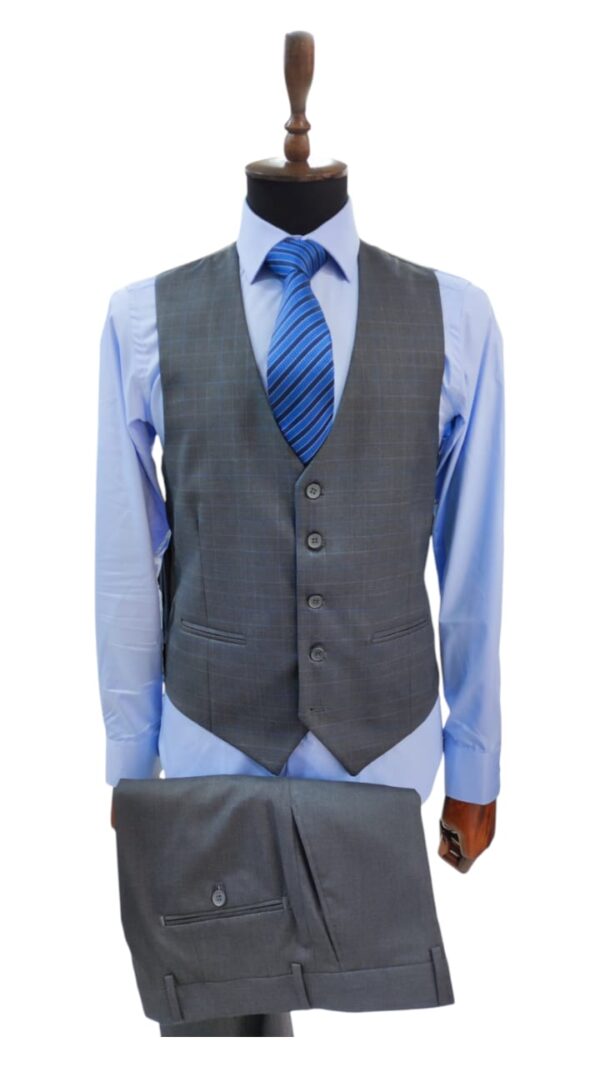 Costume Gris Foncé Avec gilet à Carreaux Bleu - 3 Pièces – Image 4