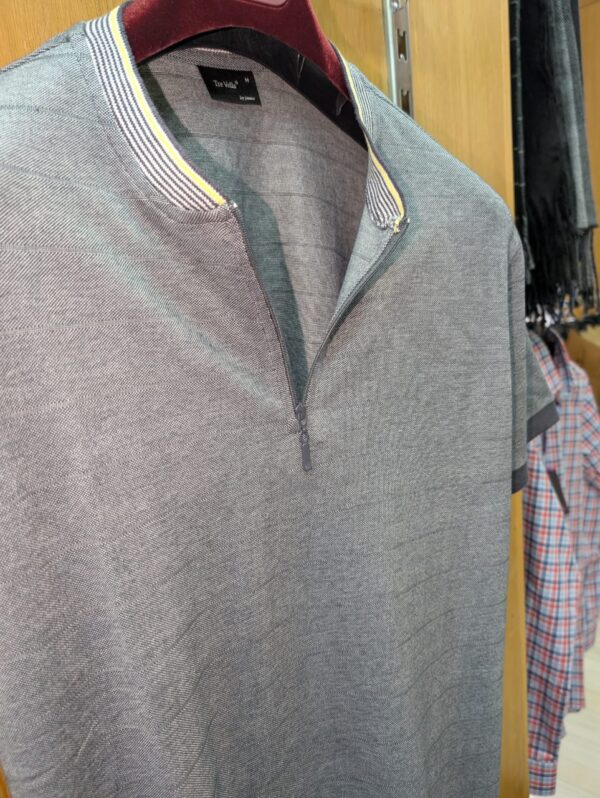 Polo Gris Foncé – Image 3