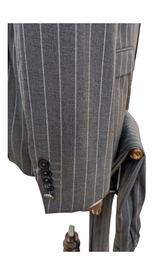 Costume Gris Rayé  - 2 Pièces – Image 3